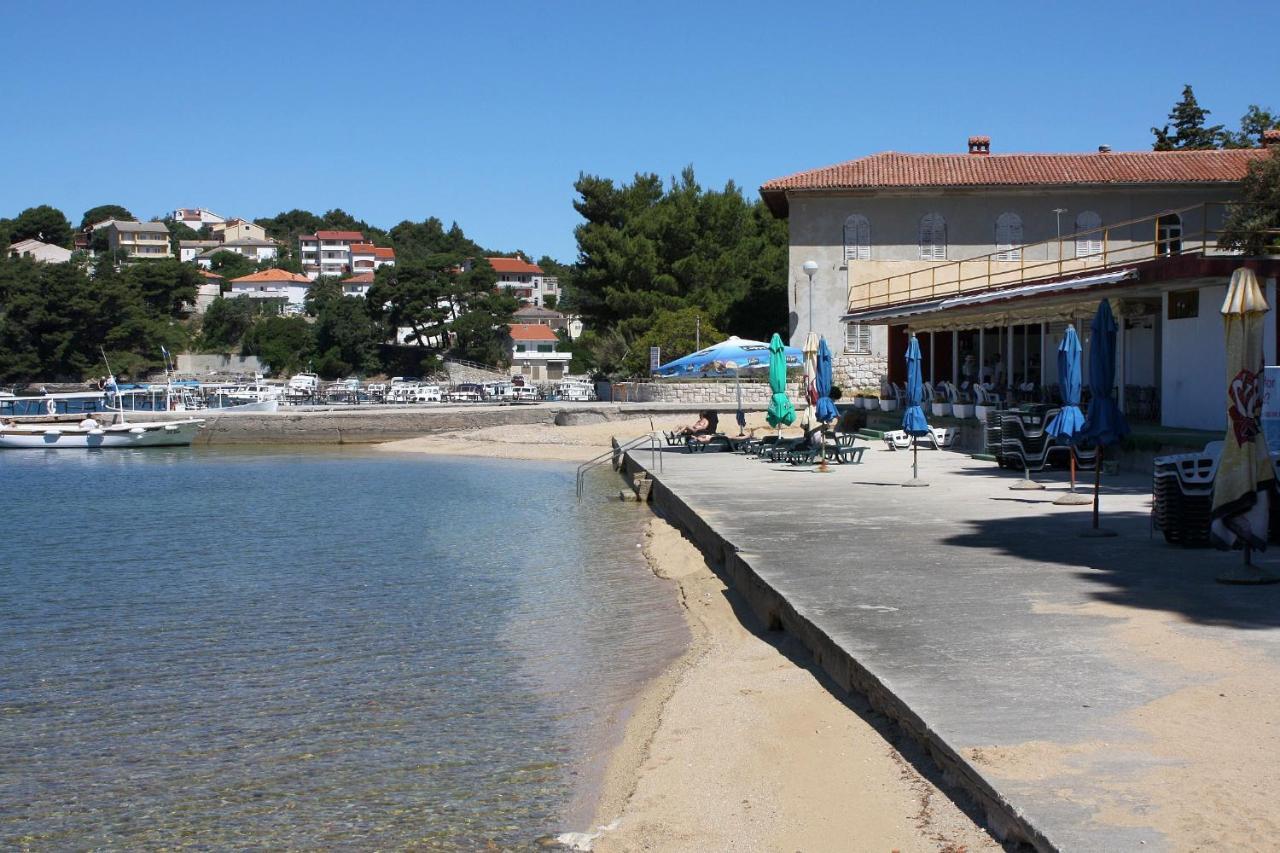 Apartments And Rooms By The Sea Palit, Rab - 5010 Buitenkant foto