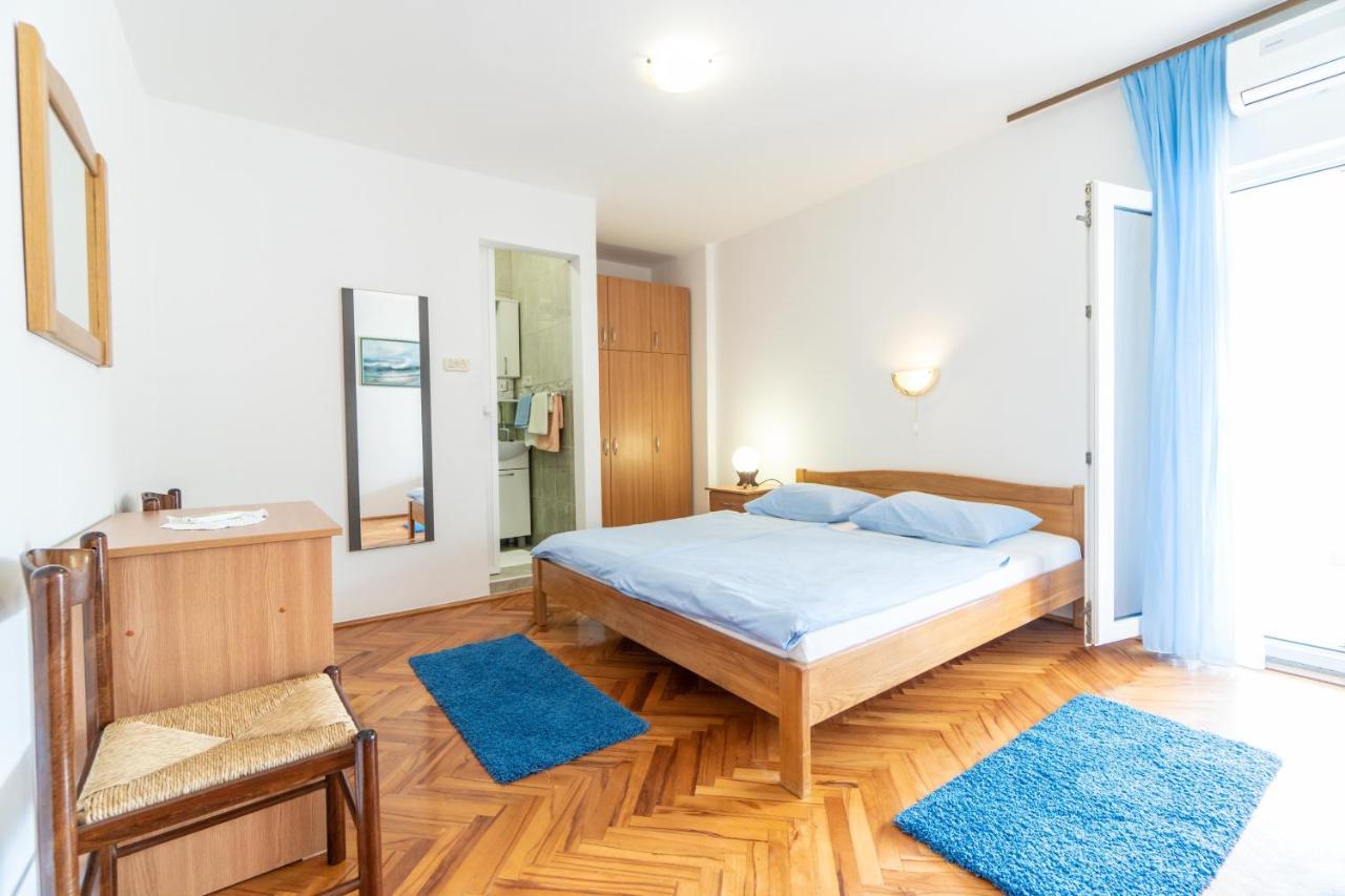 Apartments And Rooms By The Sea Palit, Rab - 5010 Buitenkant foto