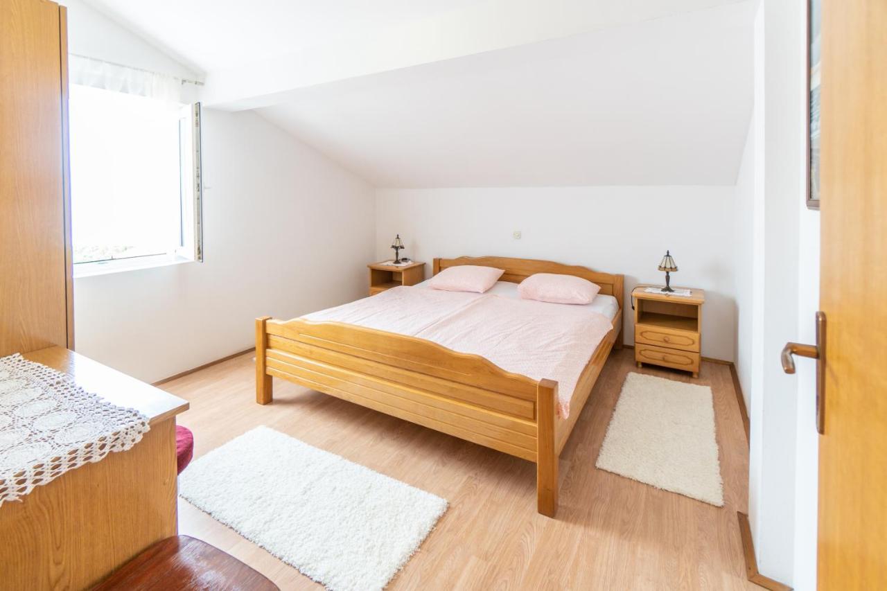 Apartments And Rooms By The Sea Palit, Rab - 5010 Buitenkant foto