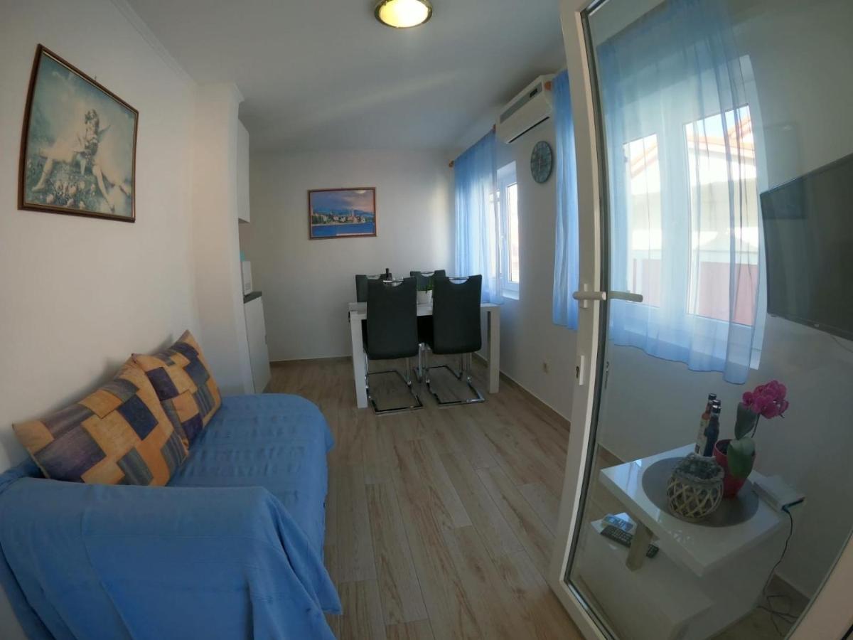 Apartments And Rooms By The Sea Palit, Rab - 5010 Buitenkant foto